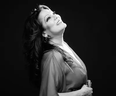 Angela Carrasco
