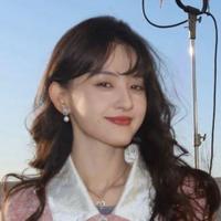 鸣钰演员头像