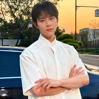 彭奕演员头像