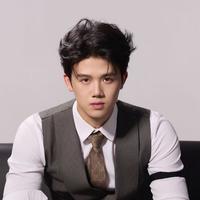 吴皓轩演员头像