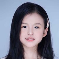 黄雅彤演员头像