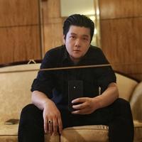 王江峰演员头像