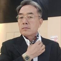 尹哲飞演员头像