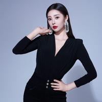 周俊雅演员头像