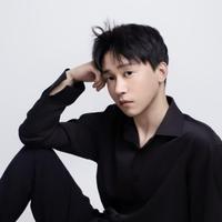 周泽演员头像