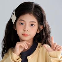 谭雅文演 员头像