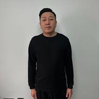 张逸鹏演员头像