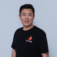 易宏演员头像
