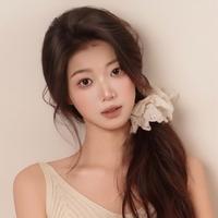 奕奕演员头像